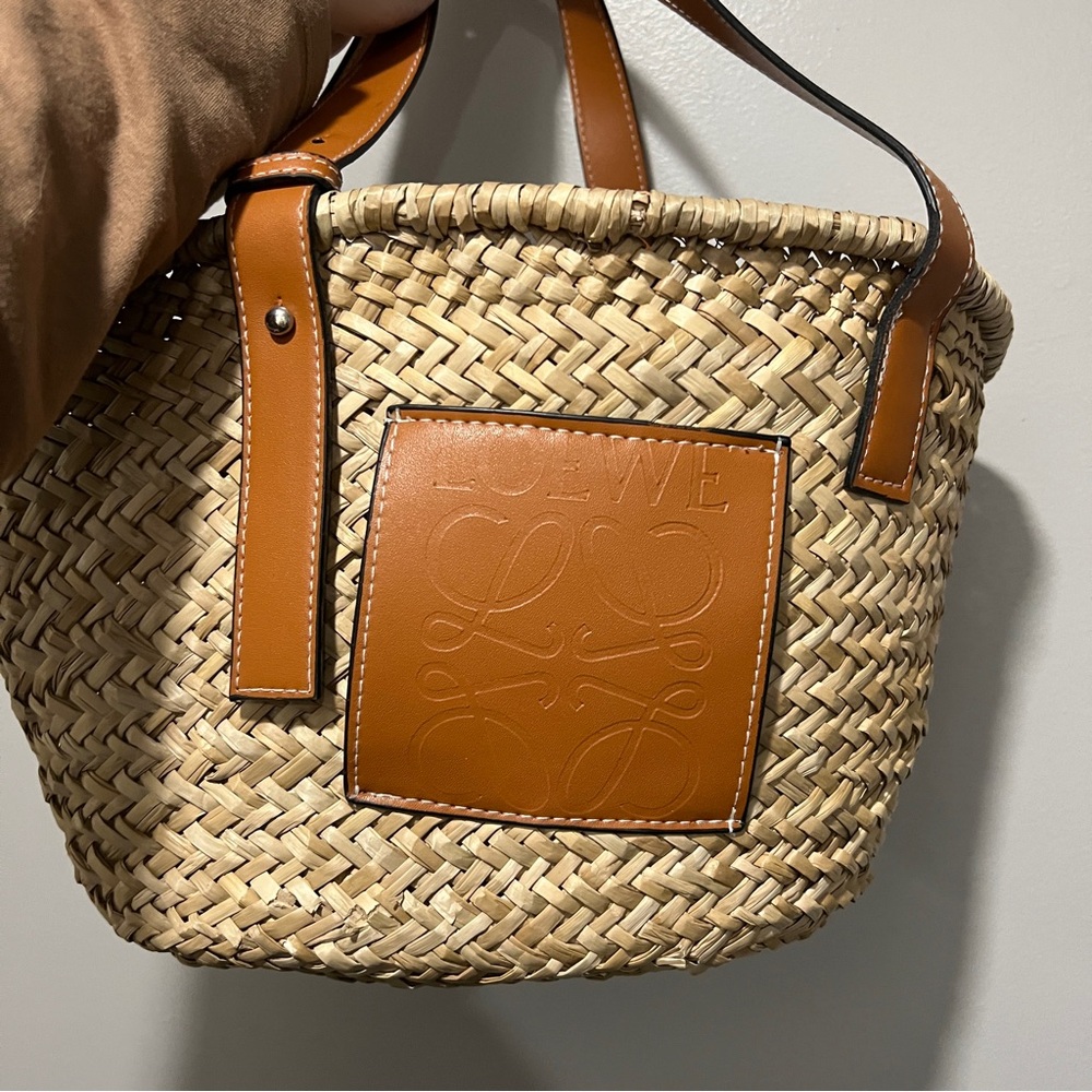 ✨Loewe✨ Tan Woven Basket Bag